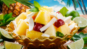 Salada de Frutas Tropical com Abacaxi, Coco e Hortelã